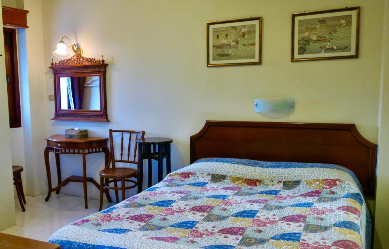 Fulay Hotel Хуа Хин Екстериор снимка