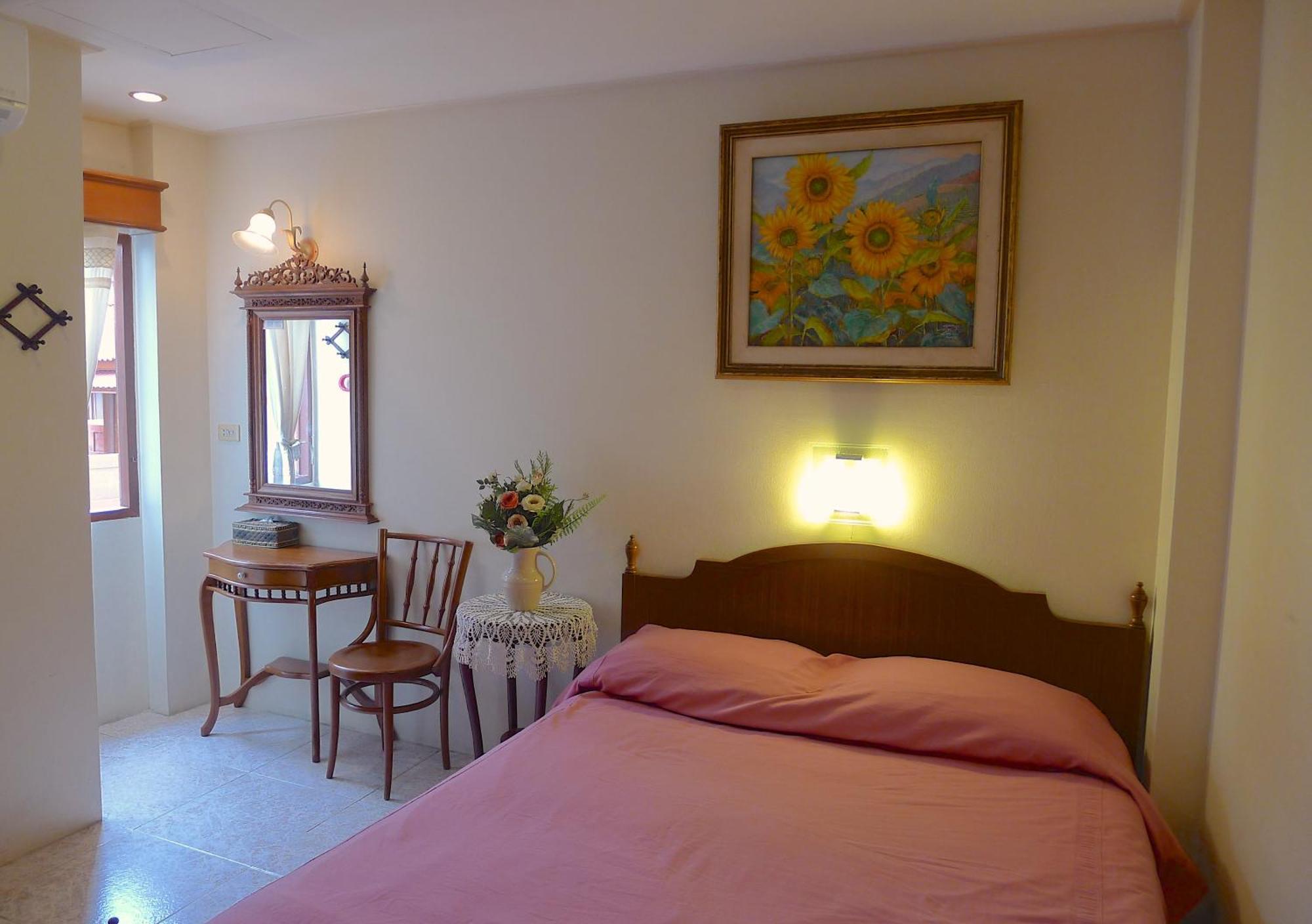 Fulay Hotel Хуа Хин Екстериор снимка
